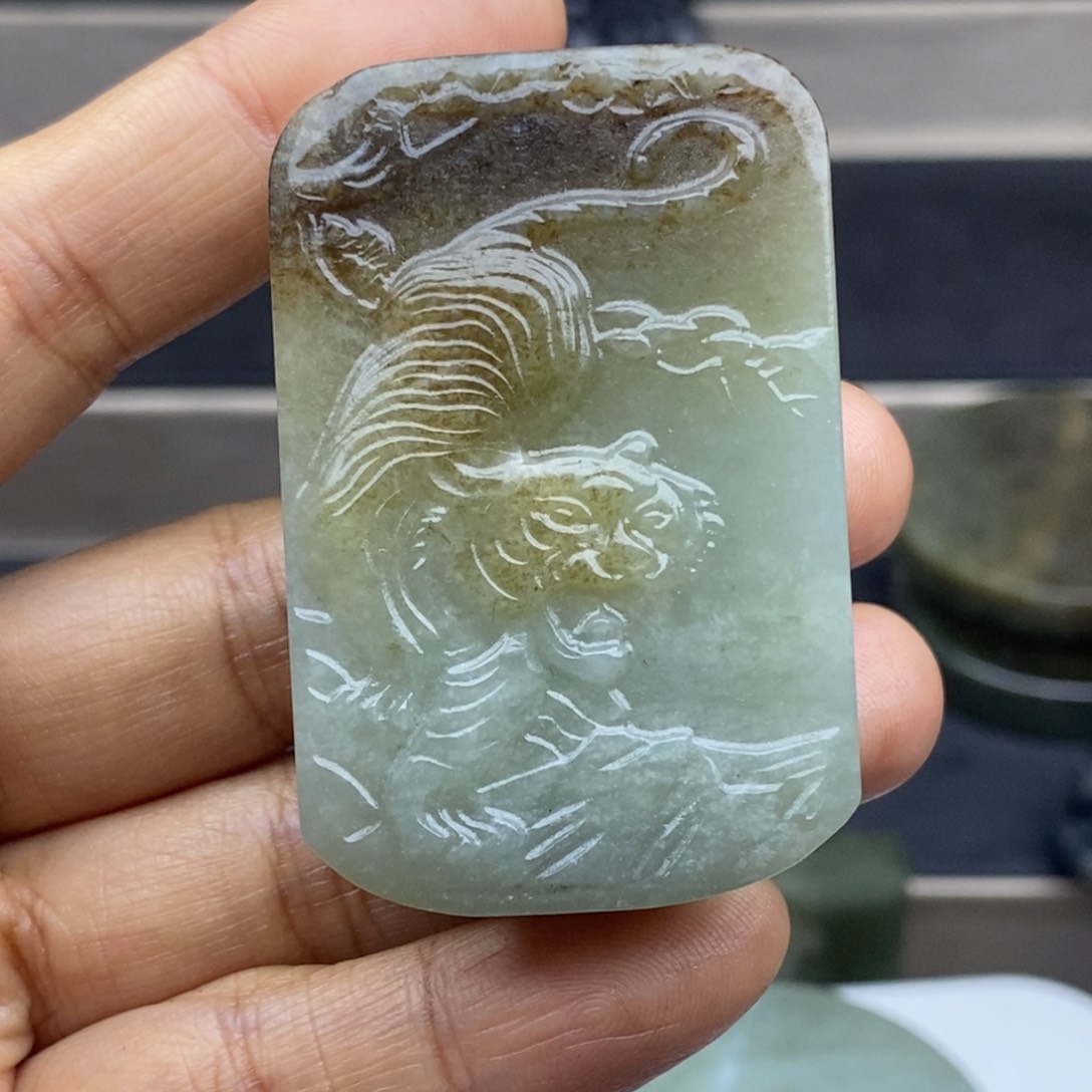 和田玉颈饰未镶嵌中*风