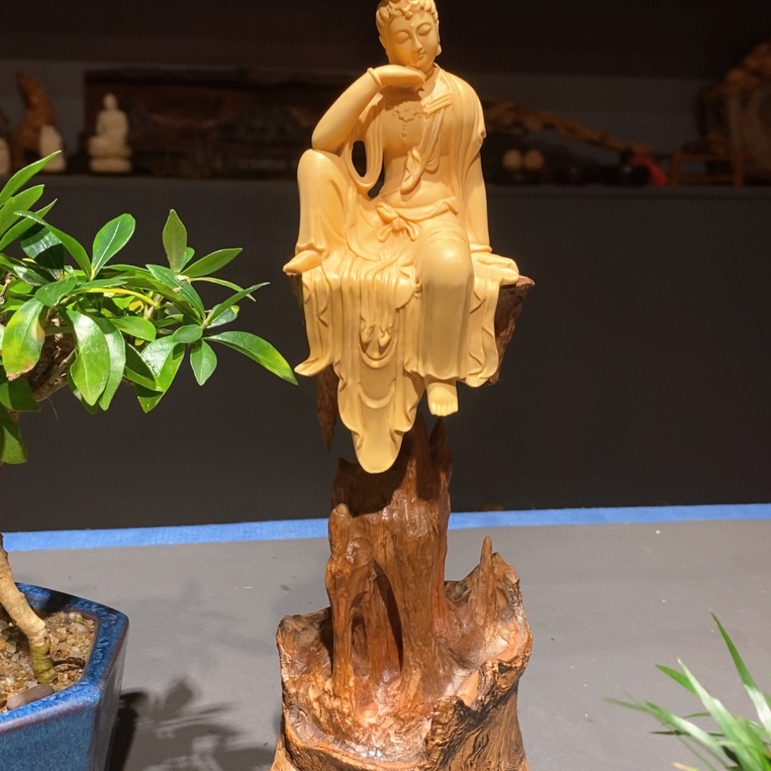 黄杨木会*观音摆件荔枝木底座