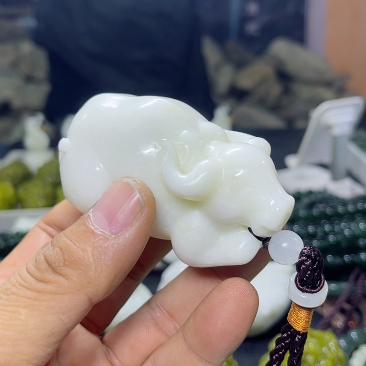 蛇纹石玉手把件未镶嵌