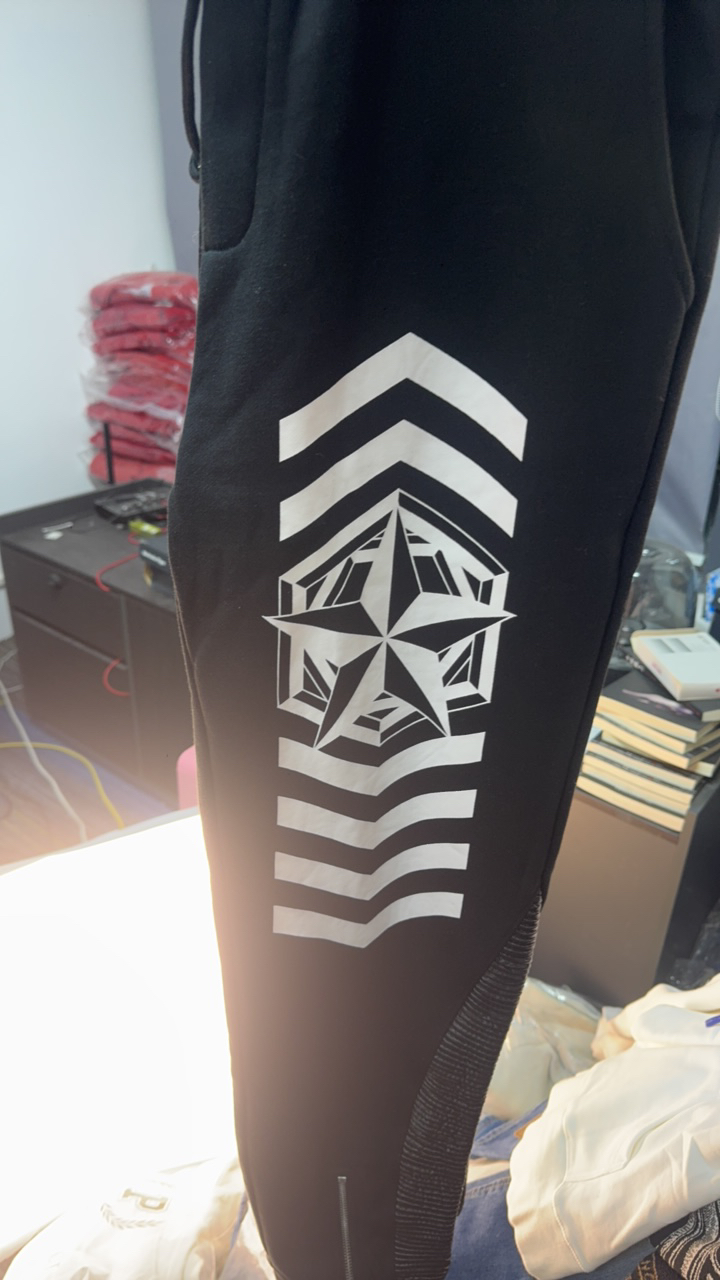 卫裤160斤到175斤单穿的身高175来穿