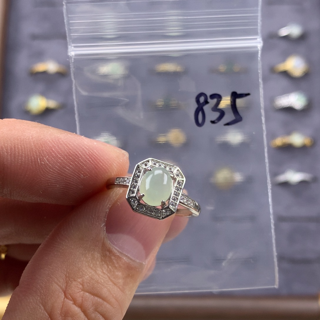 翡翠未镶嵌戒指835