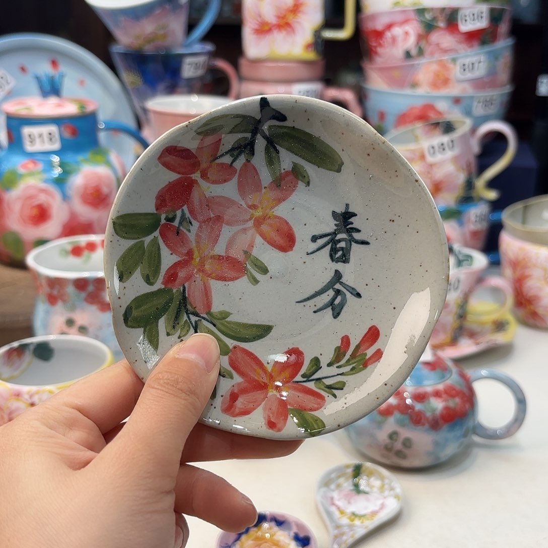 瓷片兔兔好漂亮de mo l l k k l