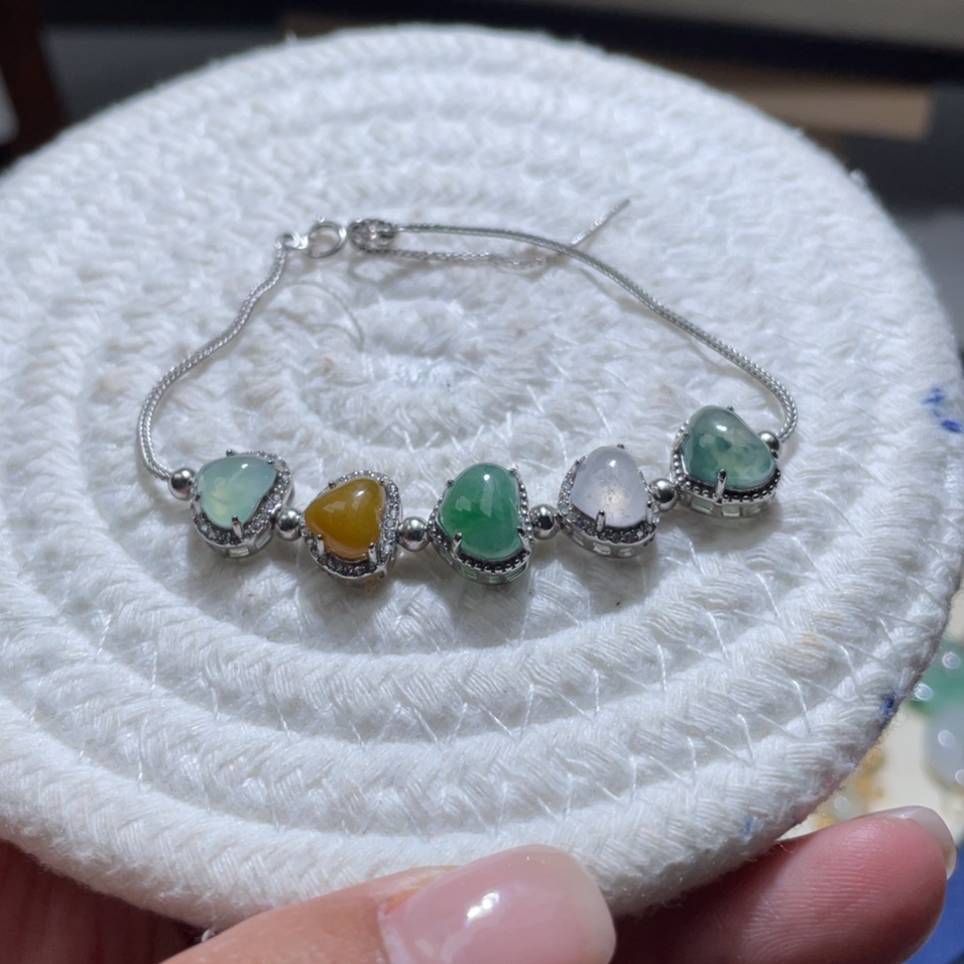 颈饰银S925镶嵌翡翠手链