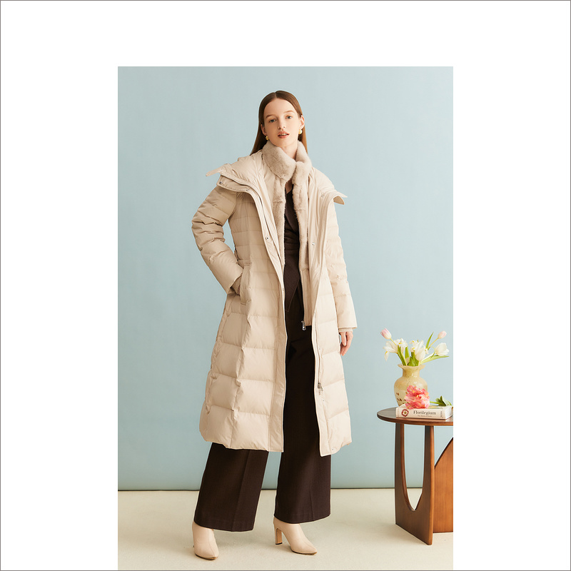 【聚暖白鹅绒】YINER音儿女装冬季新款水貂毛领羽绒服8C33508090