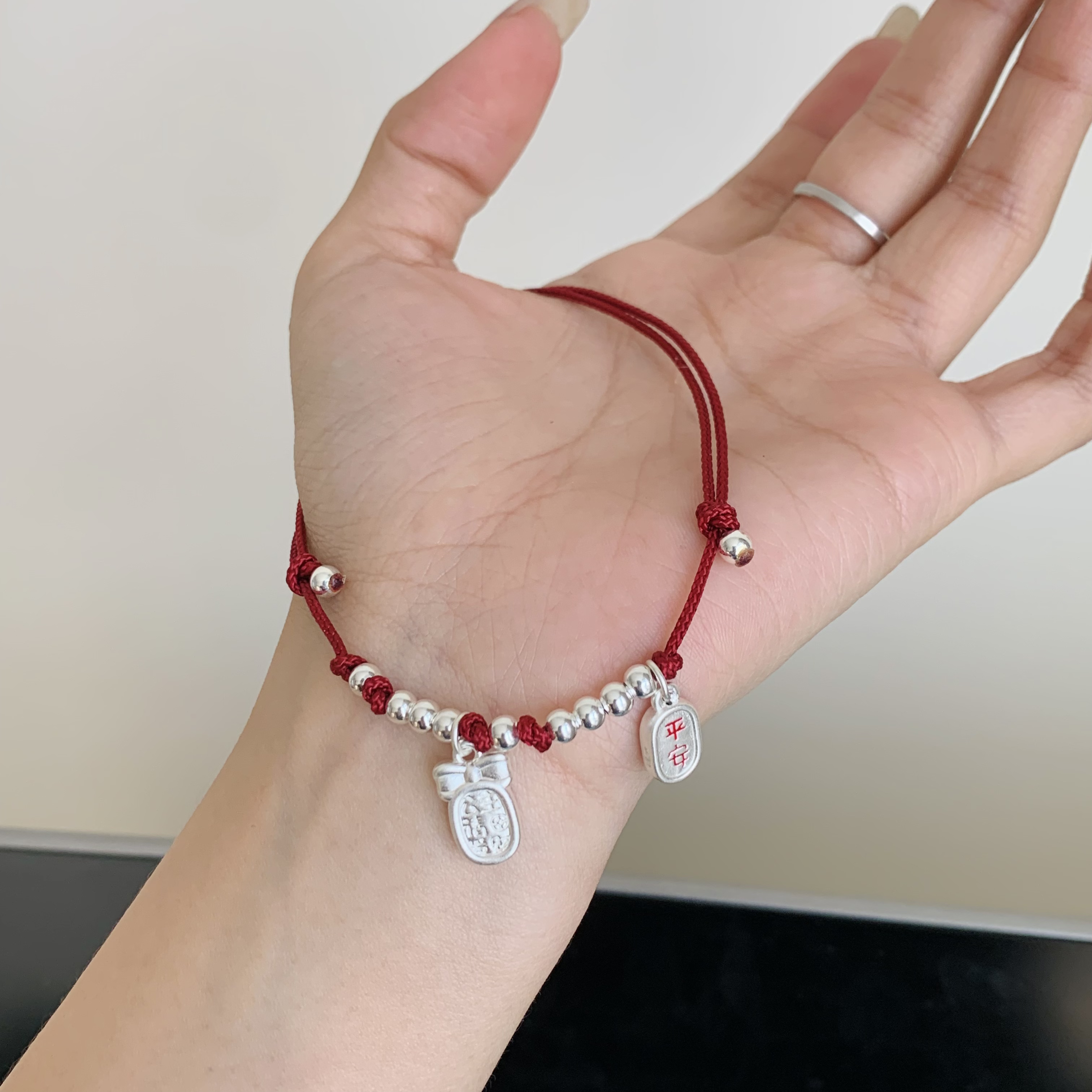 925银脚链 纯银红绳岁岁平安编绳小众情侣古法铃铛脚链抽拉可调节