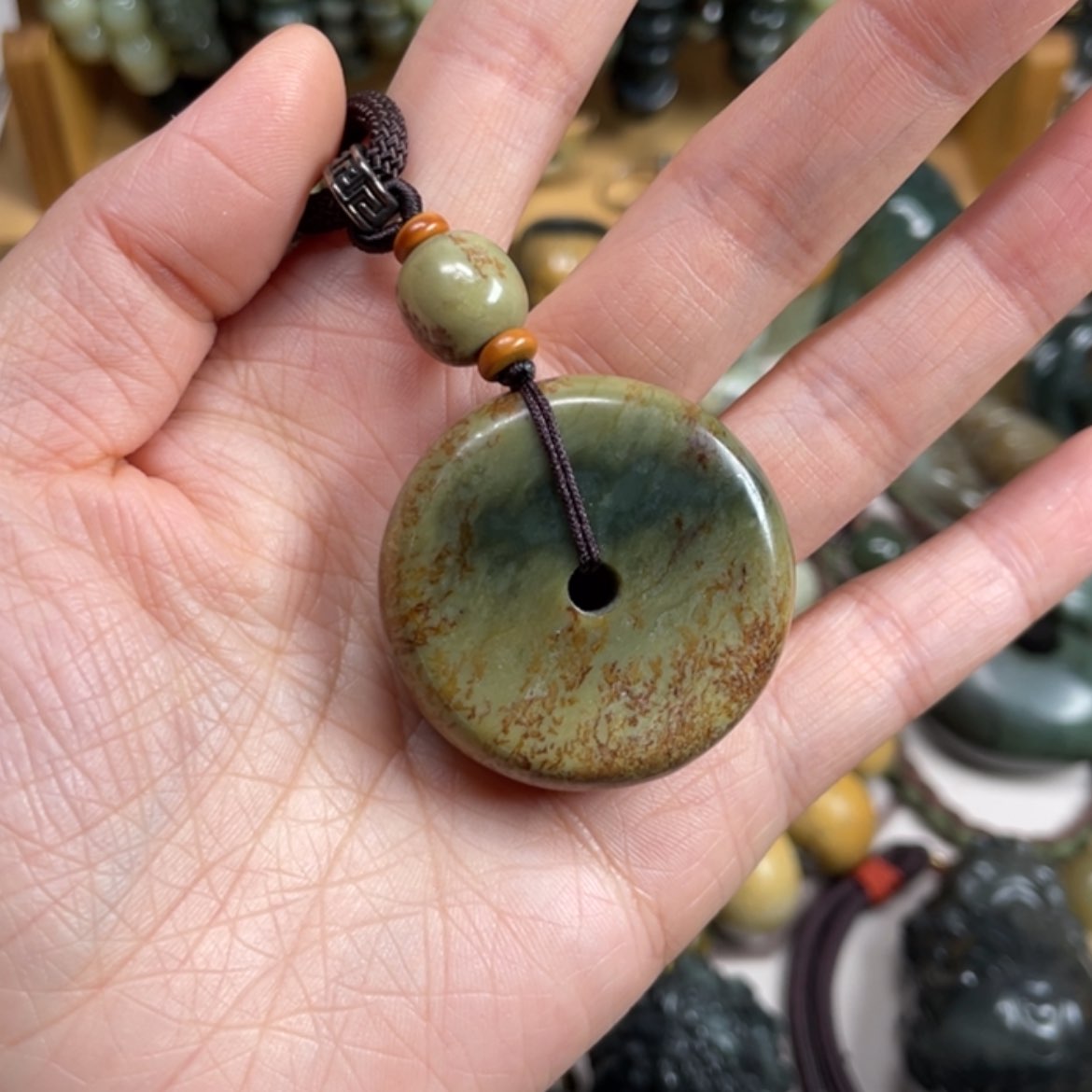 【闪购商品】未镶嵌岫岩河磨玉（透闪石质玉）挂件星*