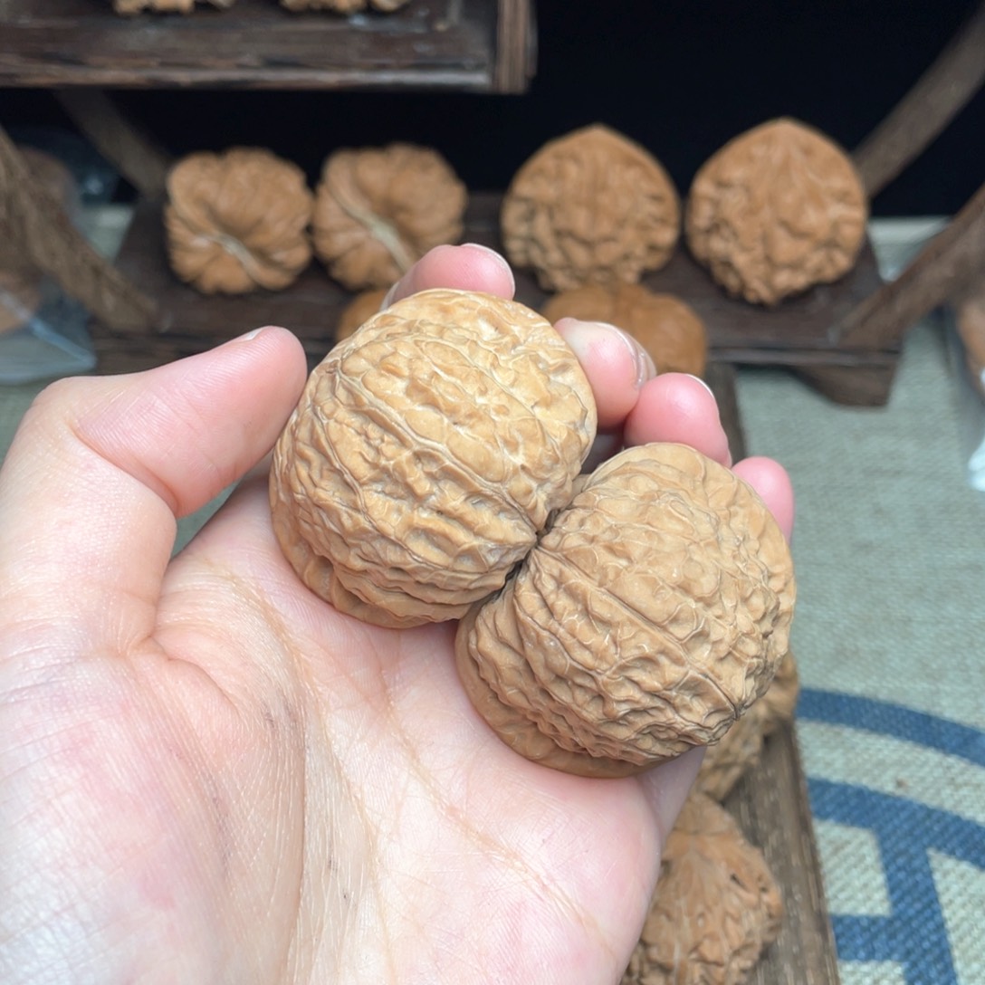 文玩核桃把件.**哥44南瓜墩