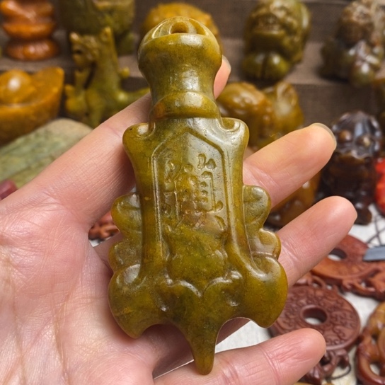 蛇纹石玉未镶嵌颈饰35