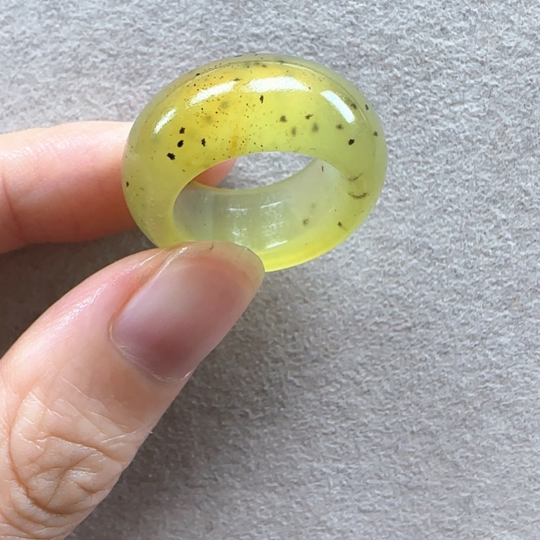 蛇纹石玉未镶嵌戒指14码