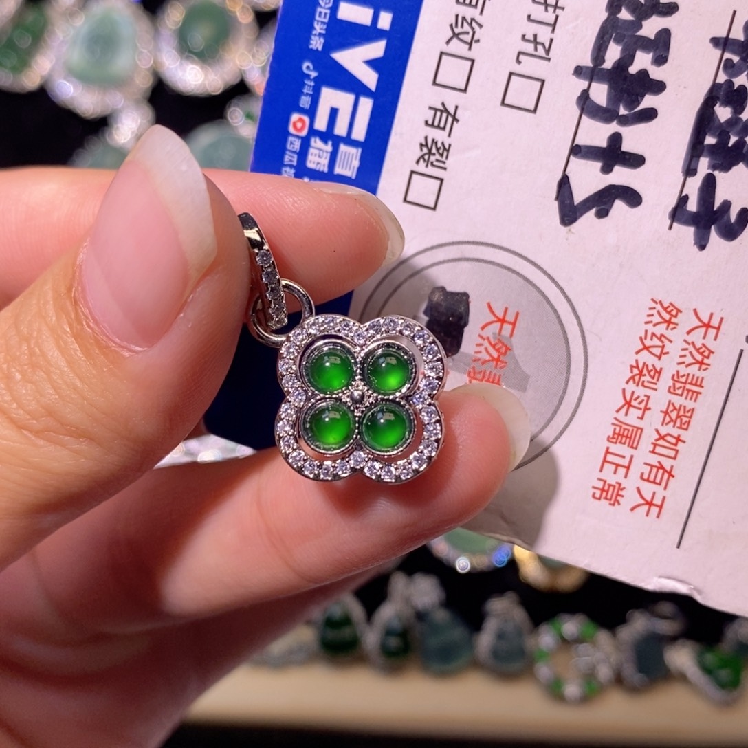 翡翠未镶嵌颈饰天然