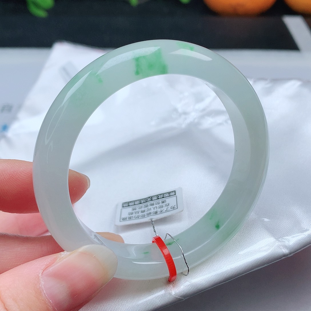 翡翠手镯未镶嵌53+圈