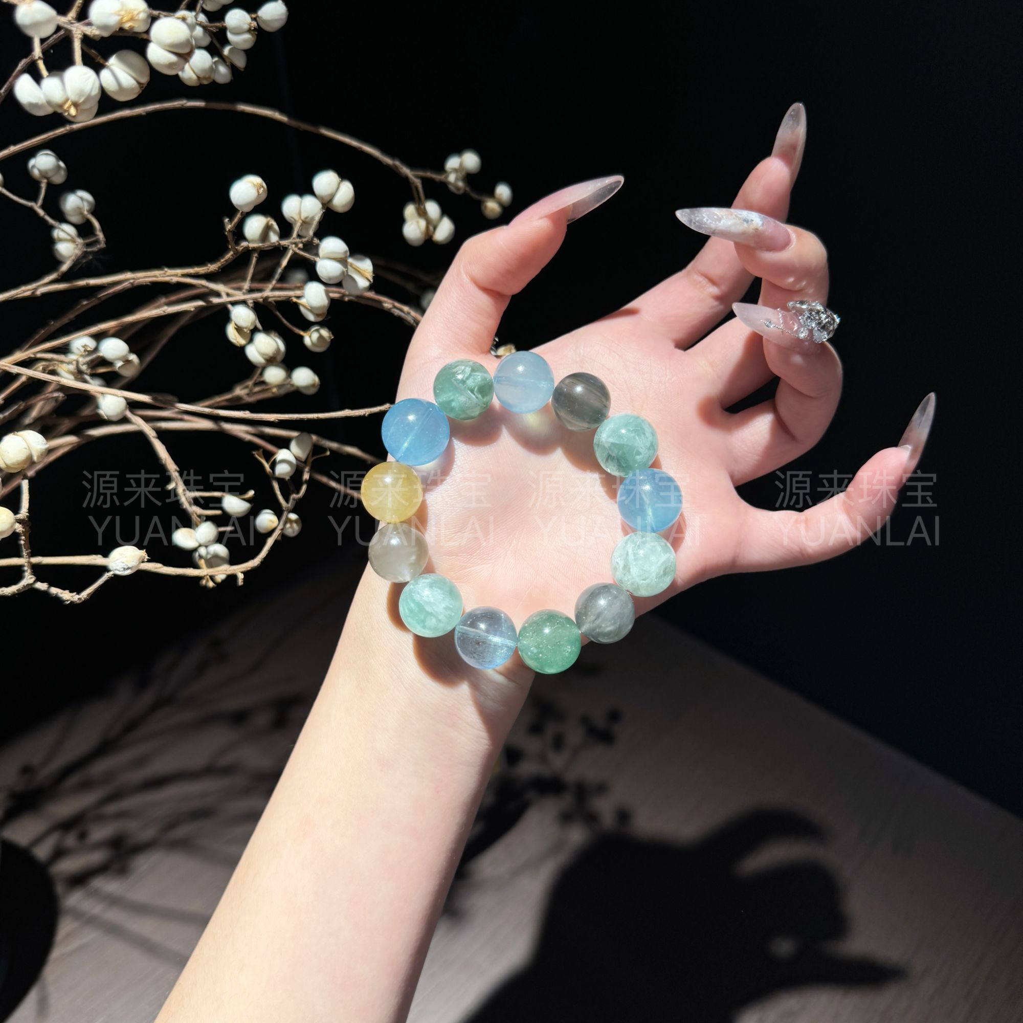 *不期而遇*兔毛绿草莓萤石手串YY3547