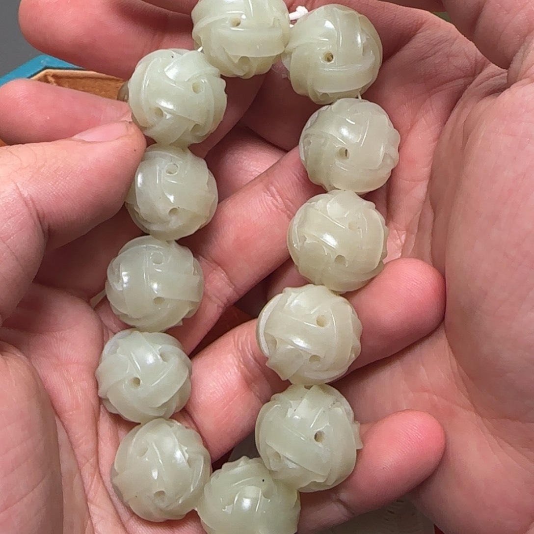 和田玉挂件未镶嵌名****店