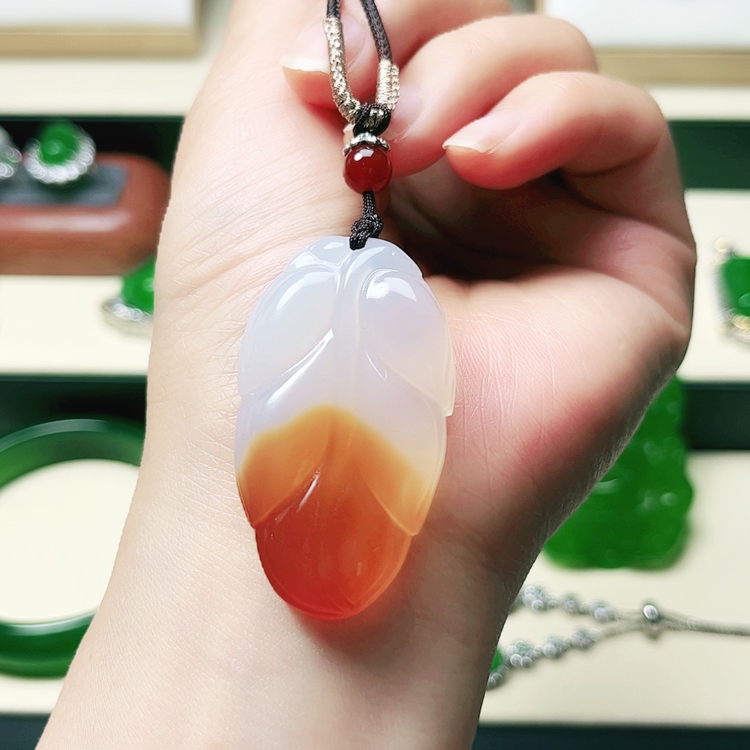 玛瑙/玉髓颈饰未镶嵌