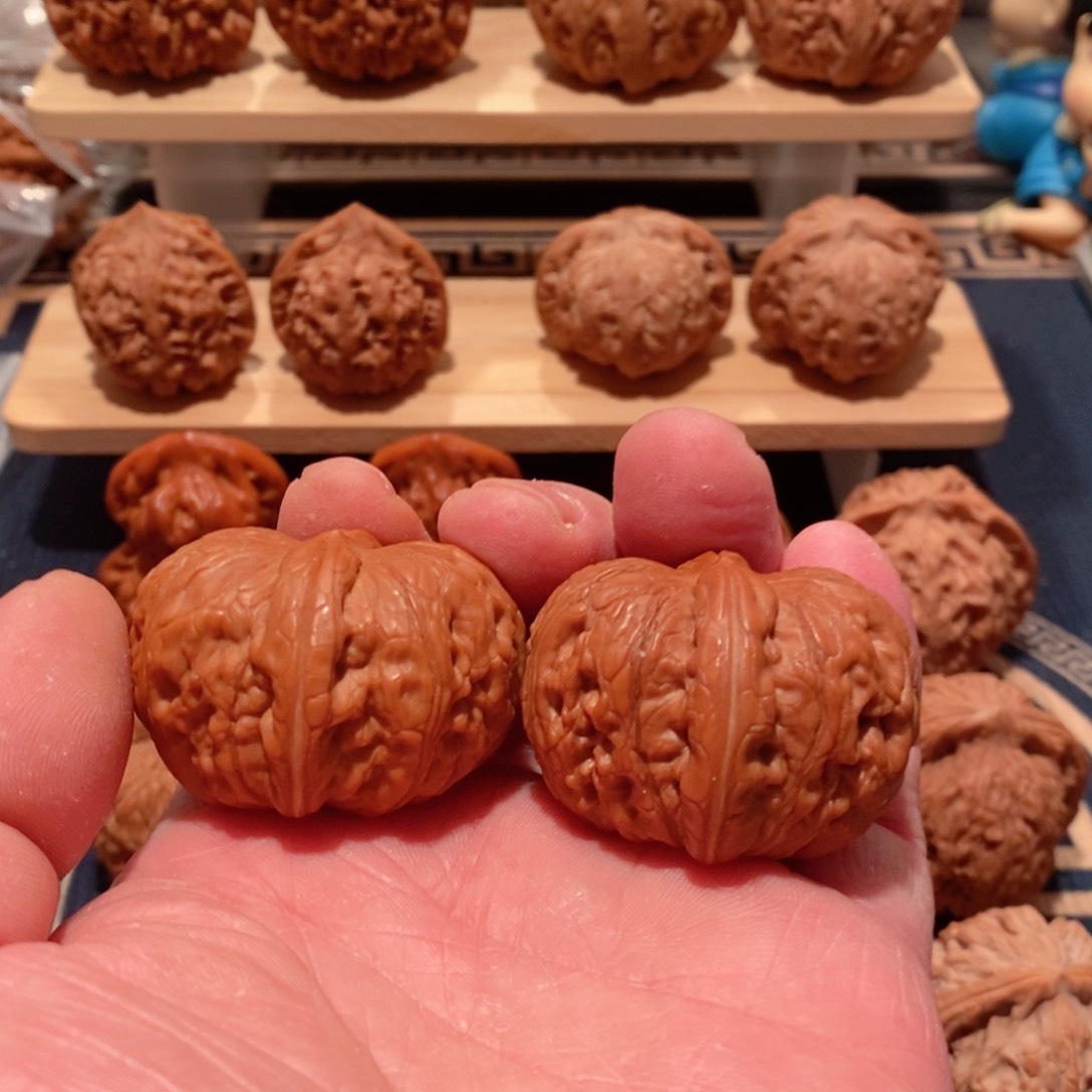 文玩核桃吊坠元宝40