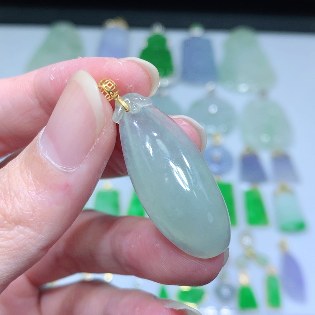 翡翠吊坠(不含链)18K金镶嵌