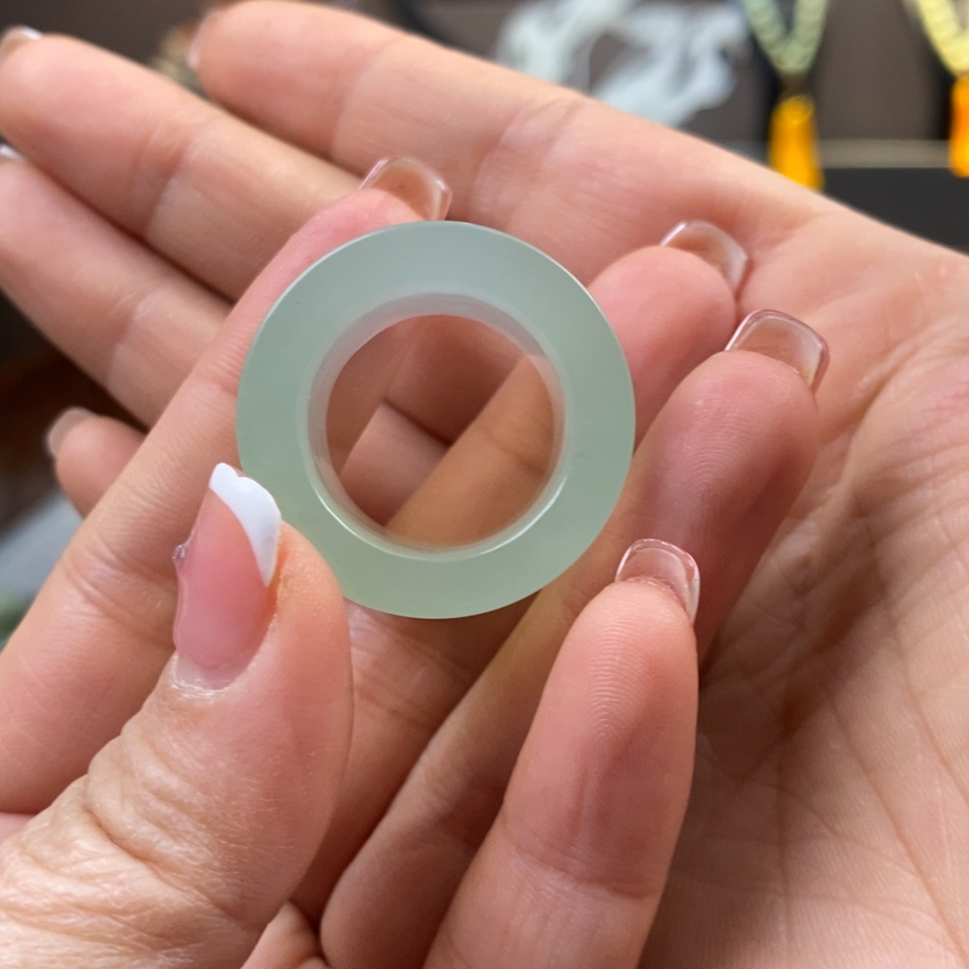 蛇纹石玉手把件未镶嵌二****店