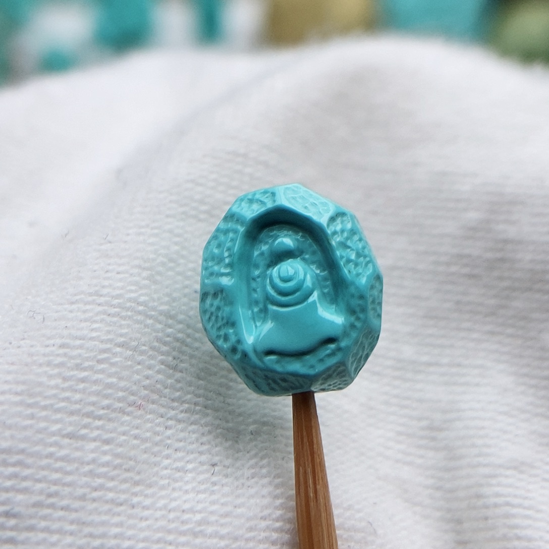 绿松石颈饰未镶嵌