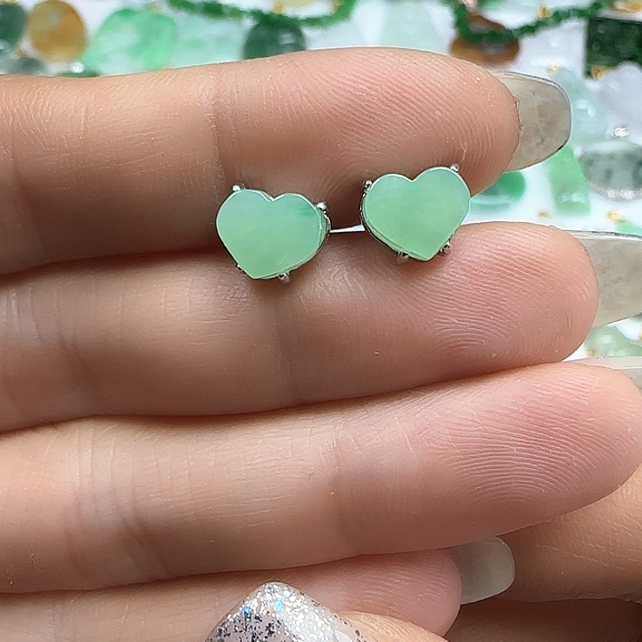 翡翠颈饰未镶嵌心形耳钉