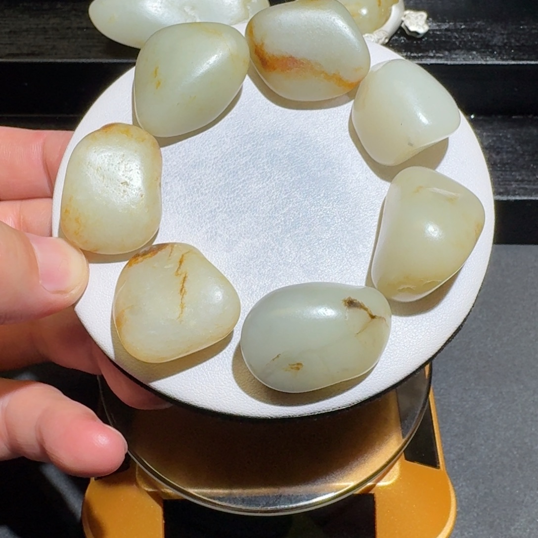 铁***台和田玉未镶嵌颈饰