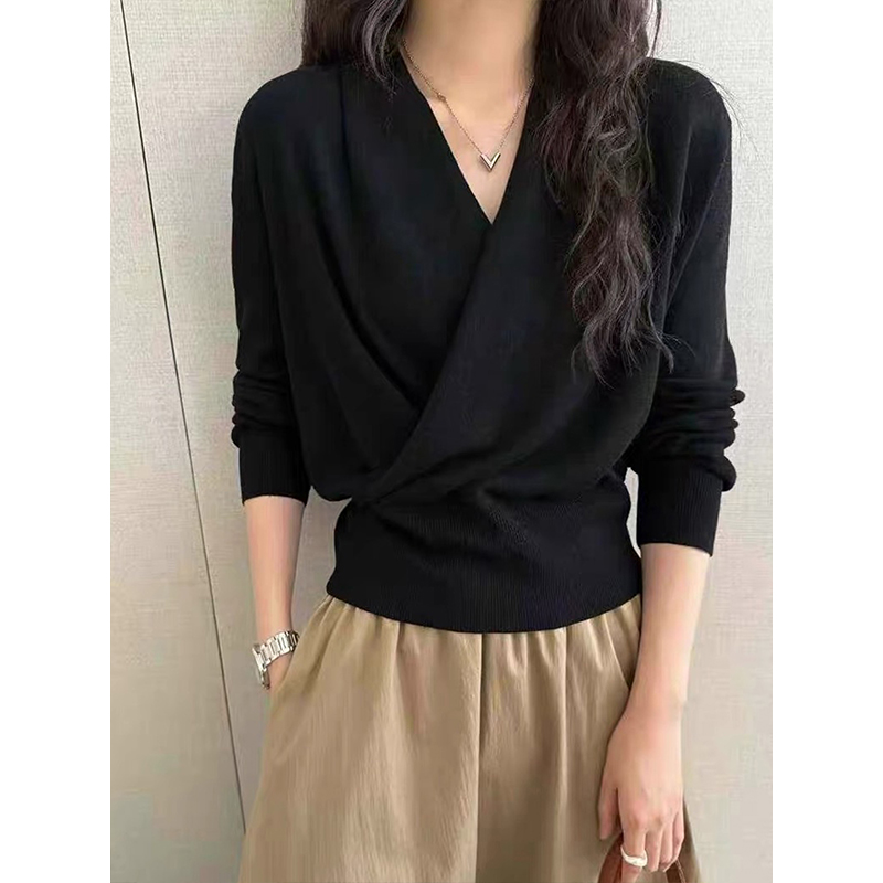 JUEDUOER/爵朵儿V领长袖针织衫女秋季新款胖mm遮肚子显瘦气质毛衣