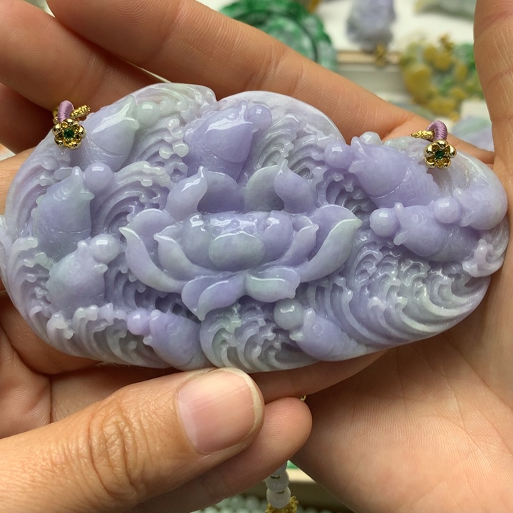 翡翠颈饰未镶嵌翡翠