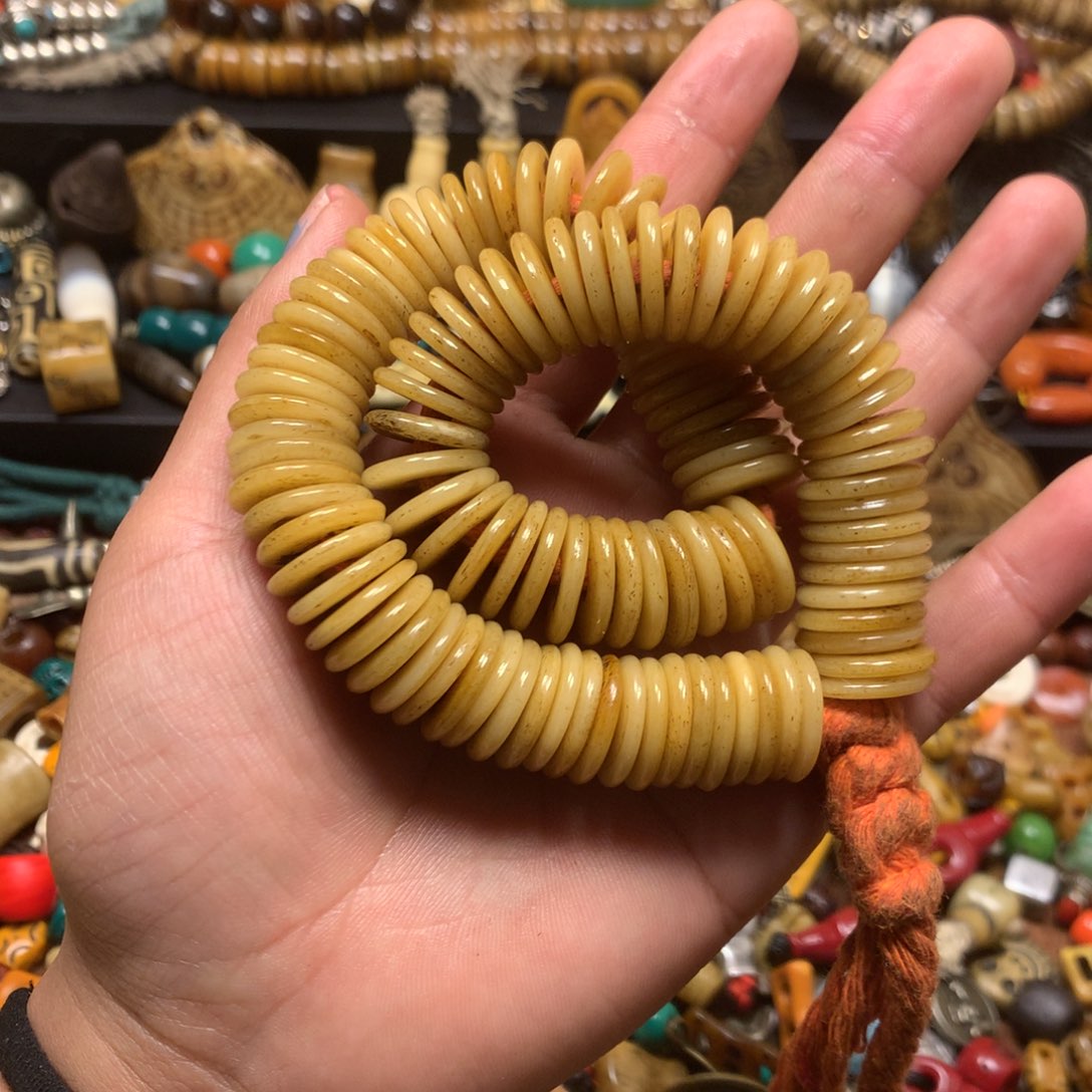 泥塑娘啦擦擦骰子