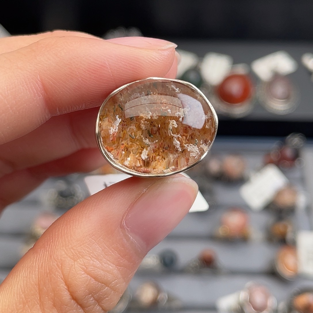 水晶戒指银S925镶嵌不****?