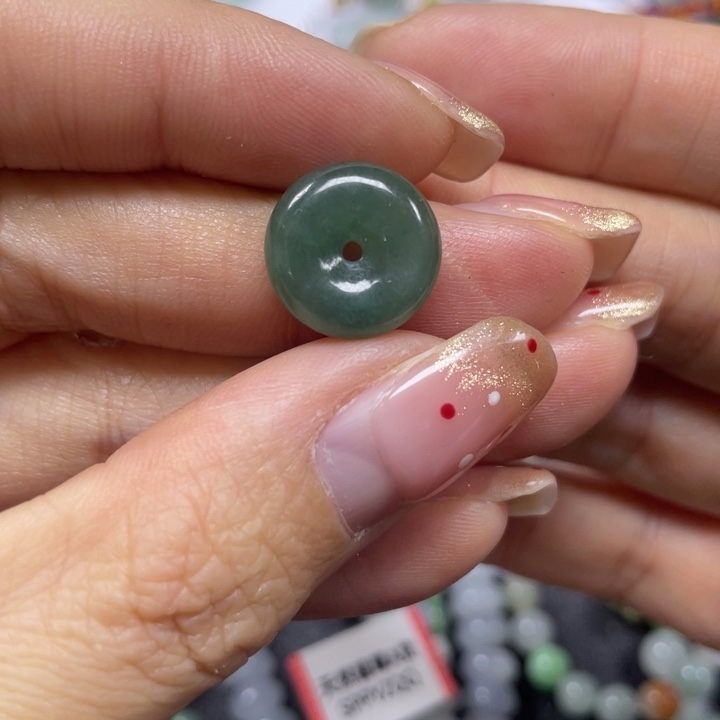 翡翠手绳未镶嵌·**·47999999999