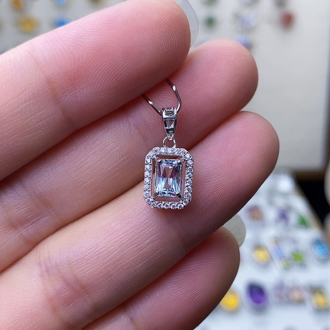 海蓝宝石吊坠(不含链)银S925镶嵌需要证书备注