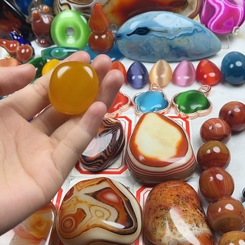 玛瑙/玉髓颈饰未镶嵌
