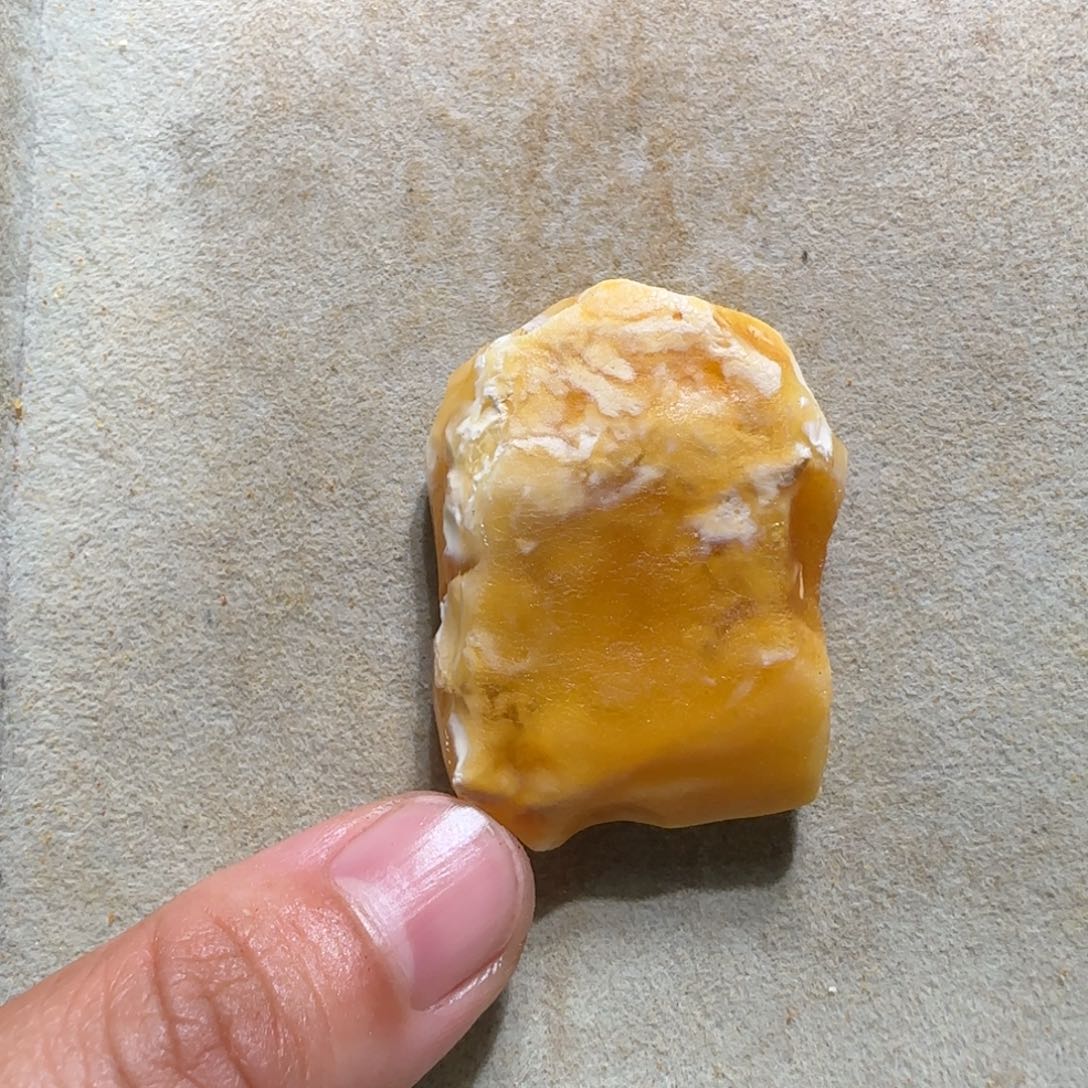 未镶嵌定制琥珀抛****谈专属定制