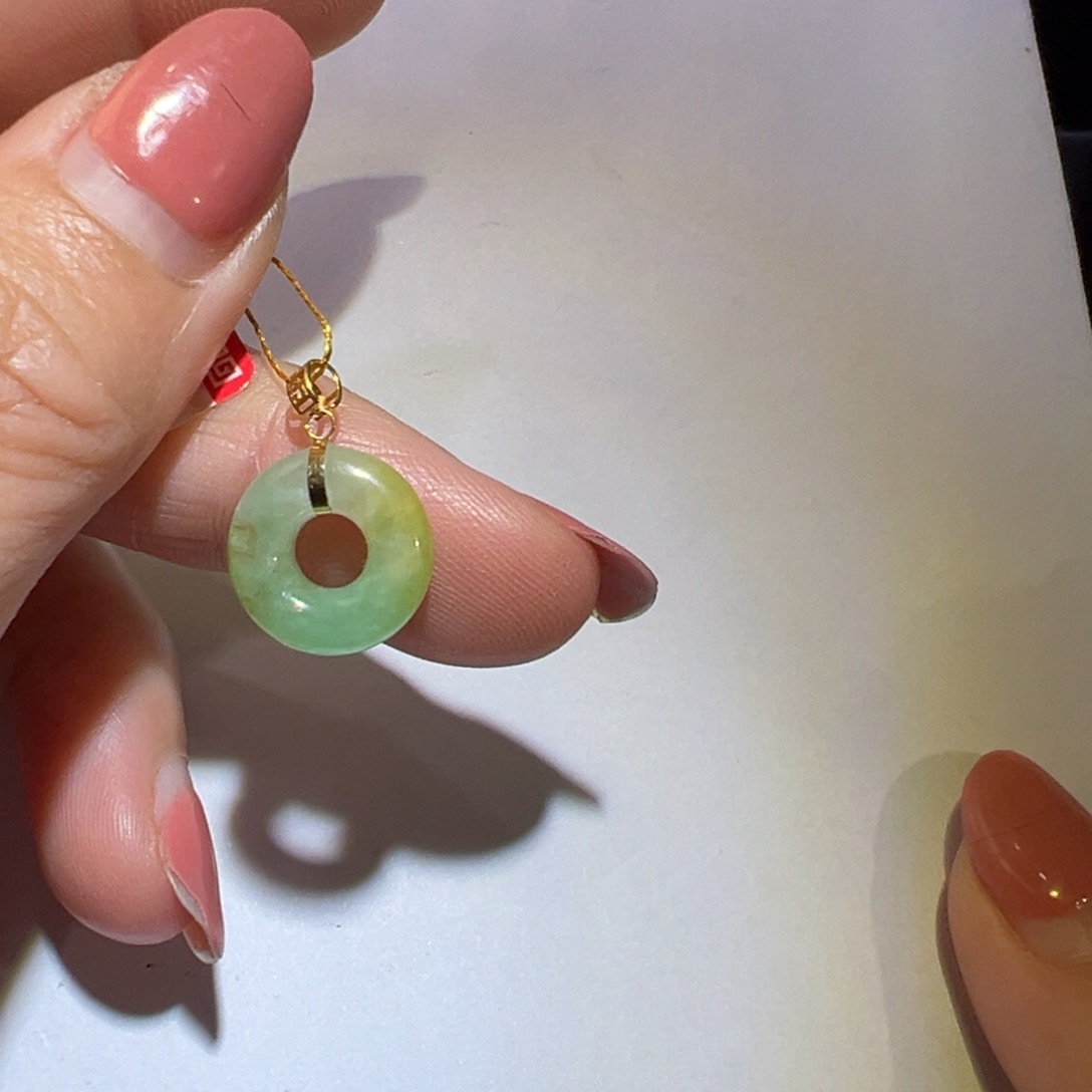 翡翠颈饰18K金镶嵌吊坠