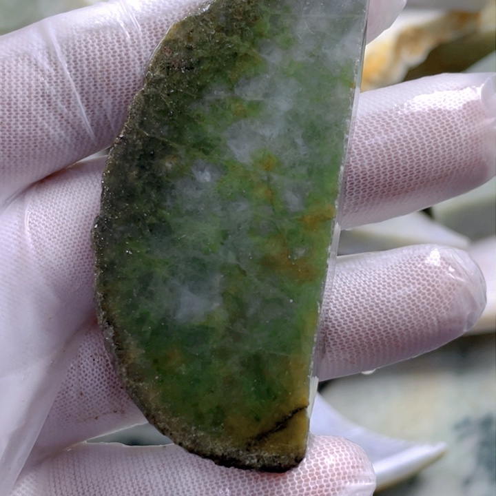 翡翠吊坠(不含链)未镶嵌天然翡翠边角料