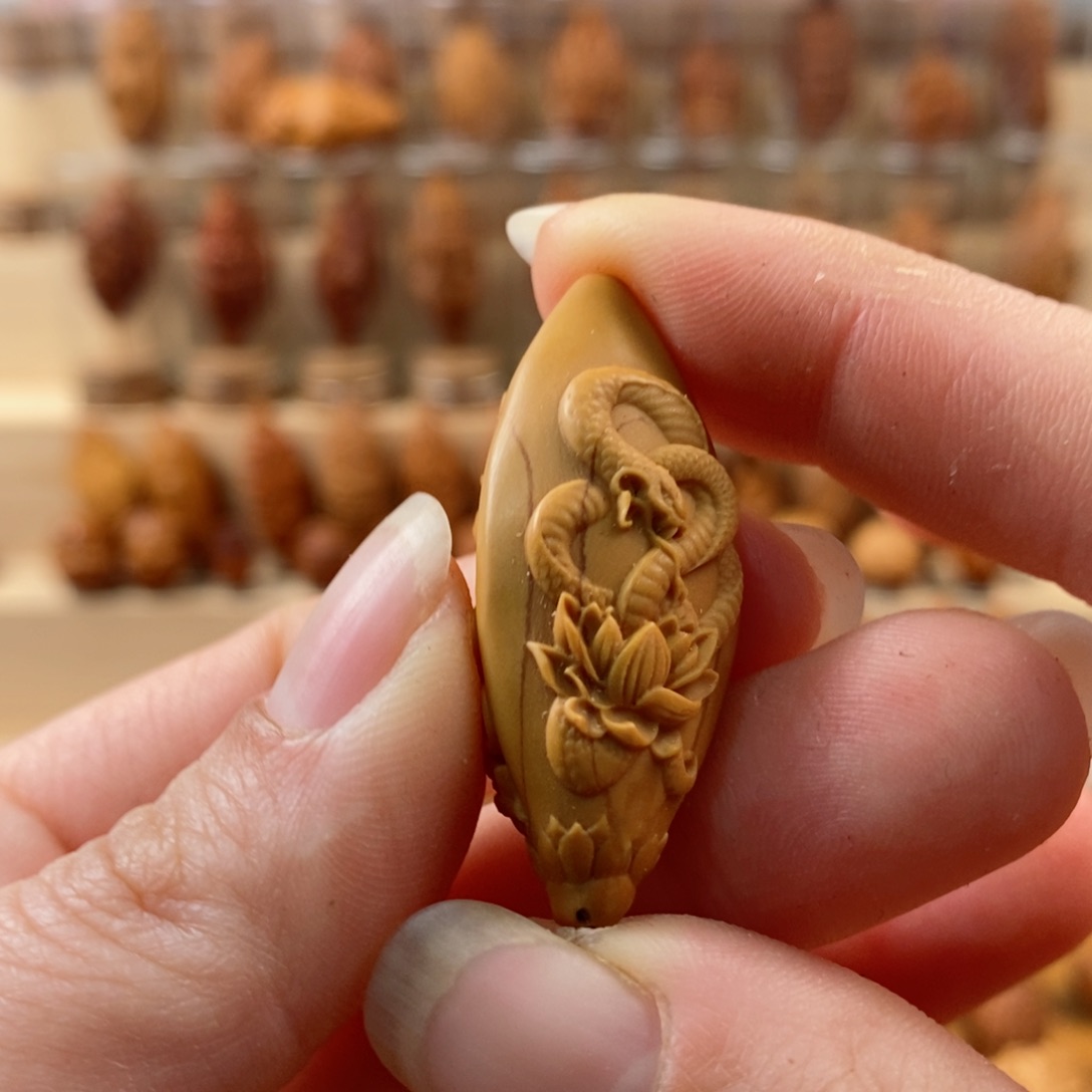 橄榄核手串/手链起**名生肖蛇