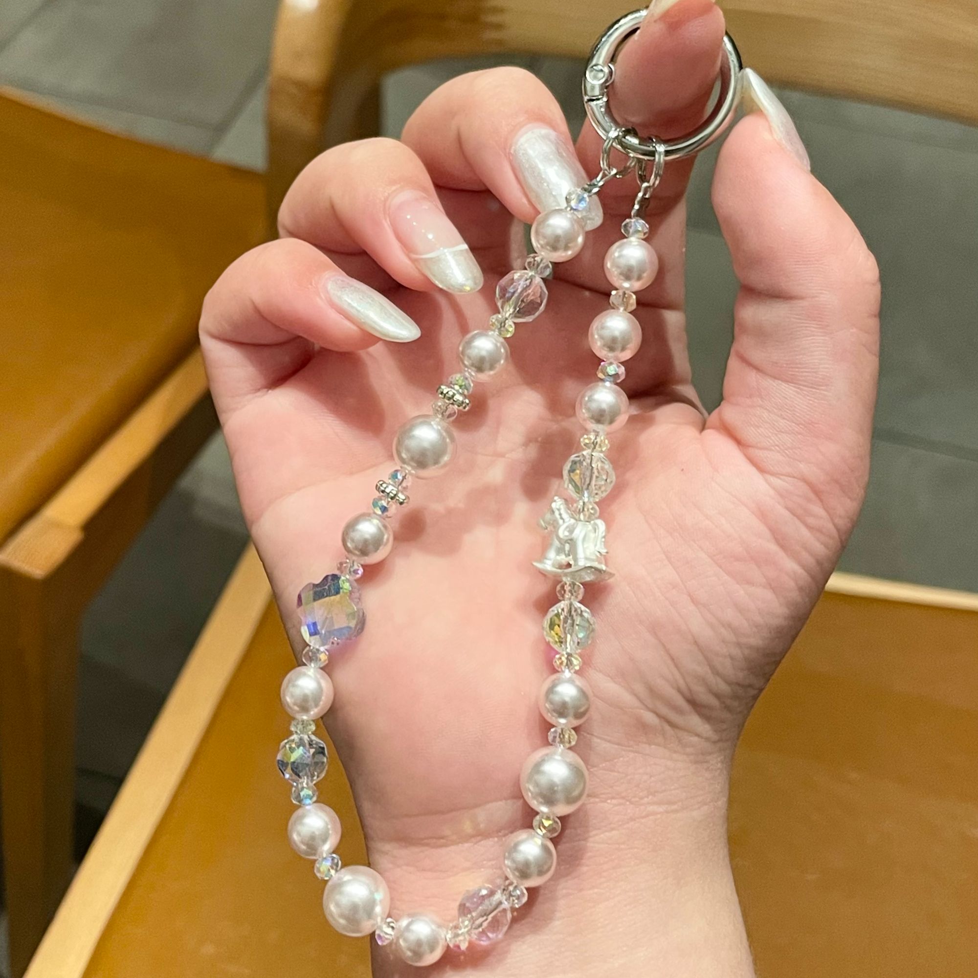 【马上幸运】轻奢高级感水晶串珠手机挂件包包挂饰手腕式钥匙扣挂件