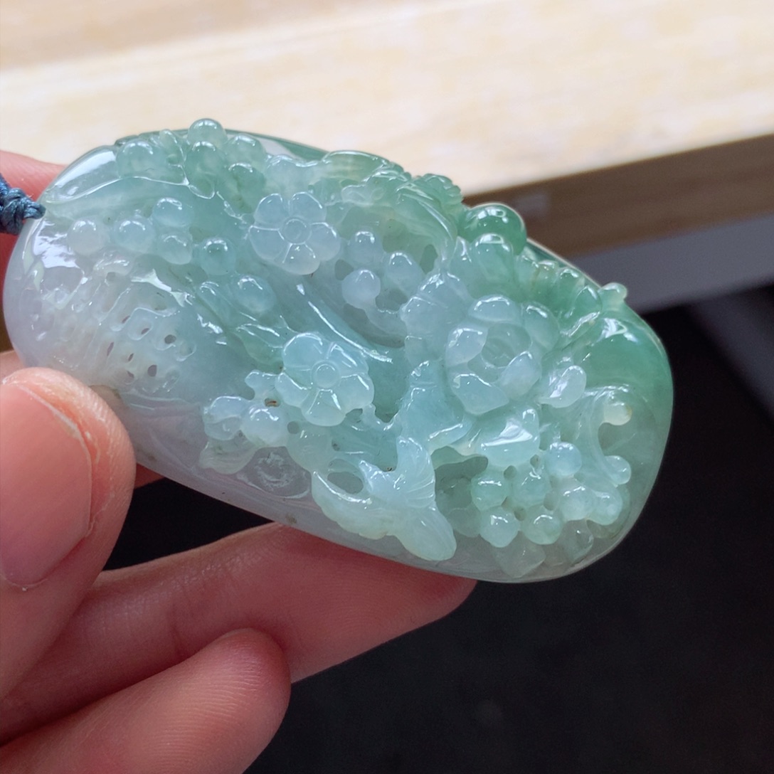 翡翠颈饰未镶嵌吊坠