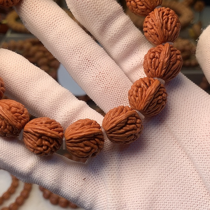 一***七桃核手串两条单圈