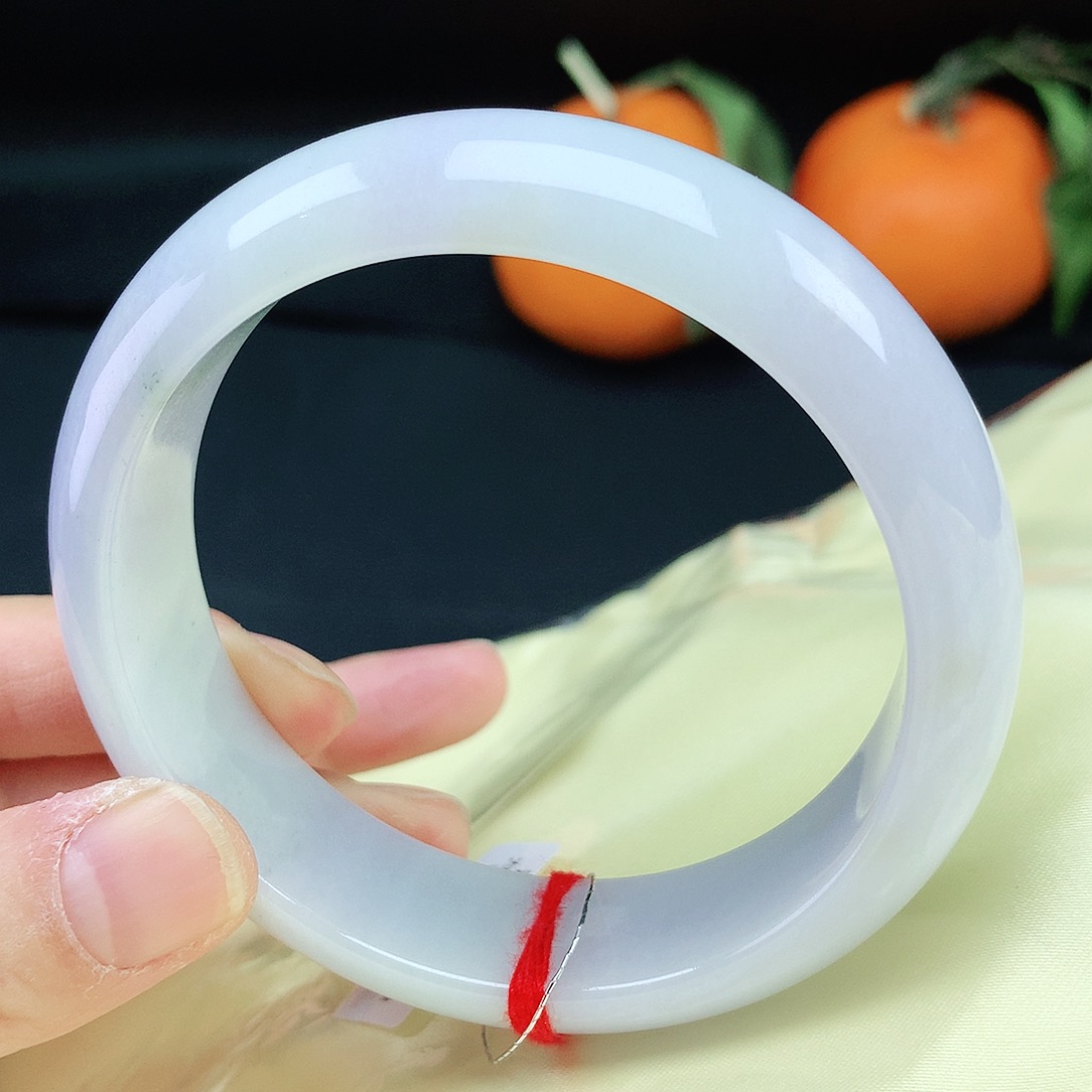 翡翠手镯未镶嵌60轮胎