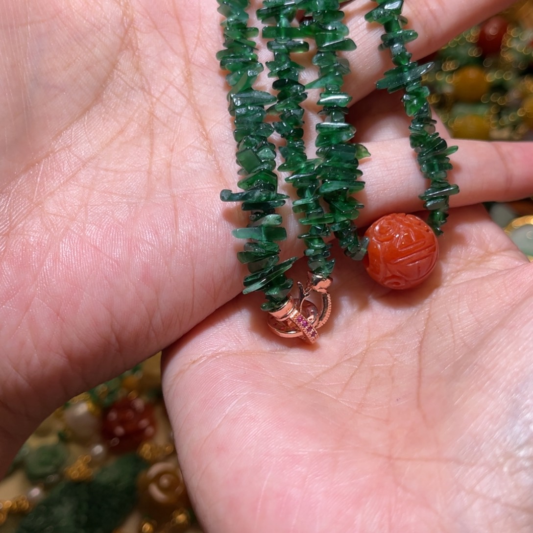 翡翠未镶嵌颈饰翡翠