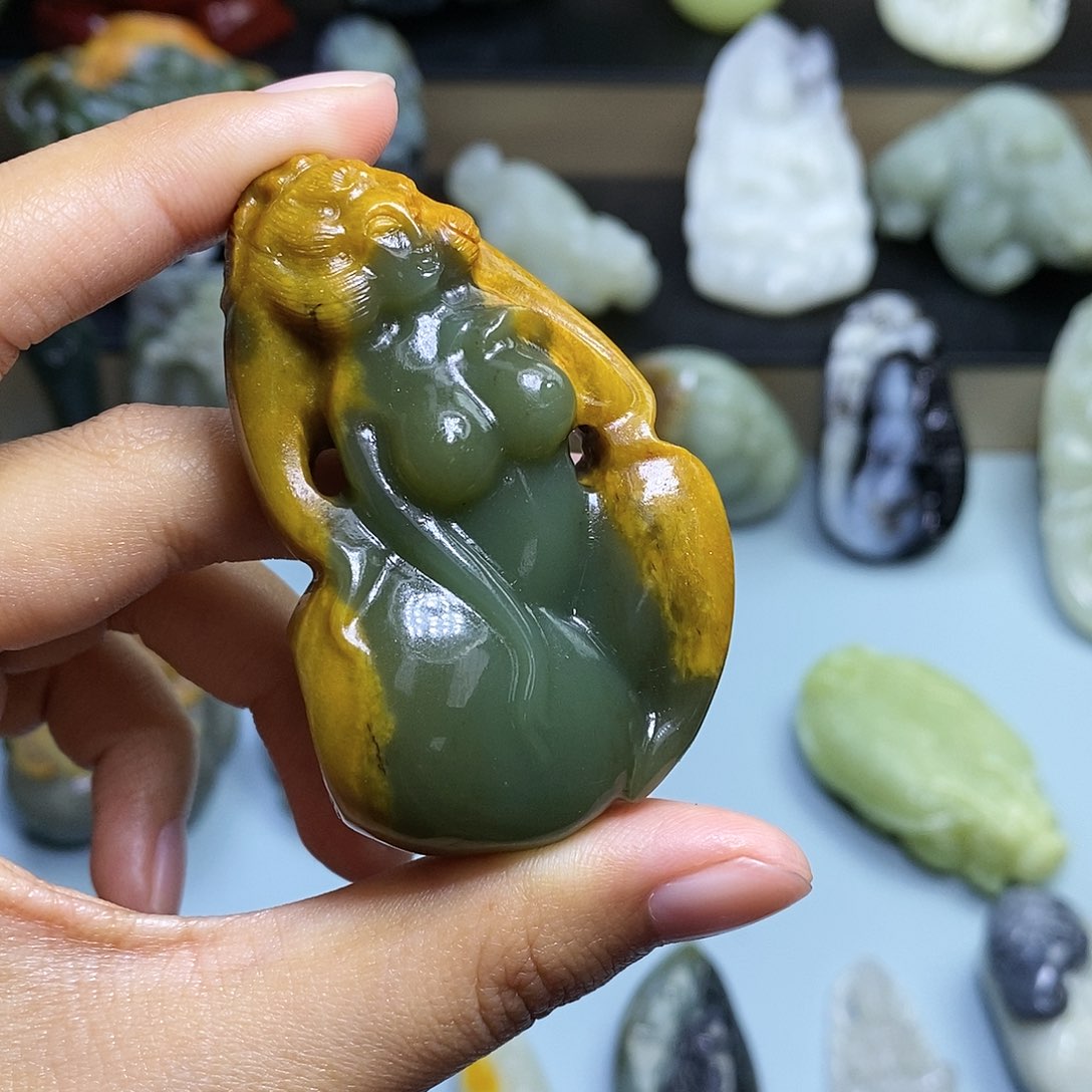 颈饰未镶嵌和田玉尘**风