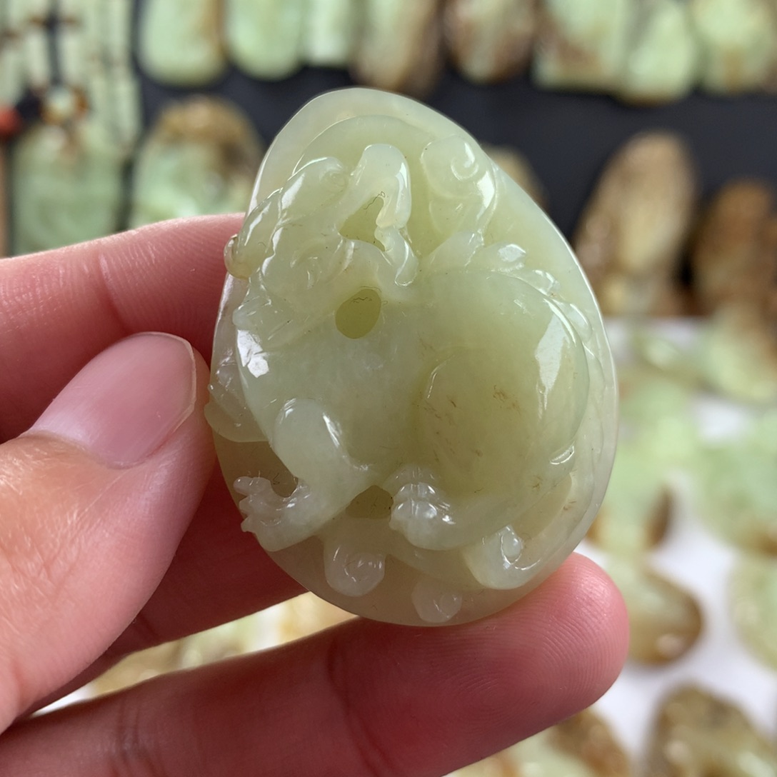 和田玉未镶嵌颈饰