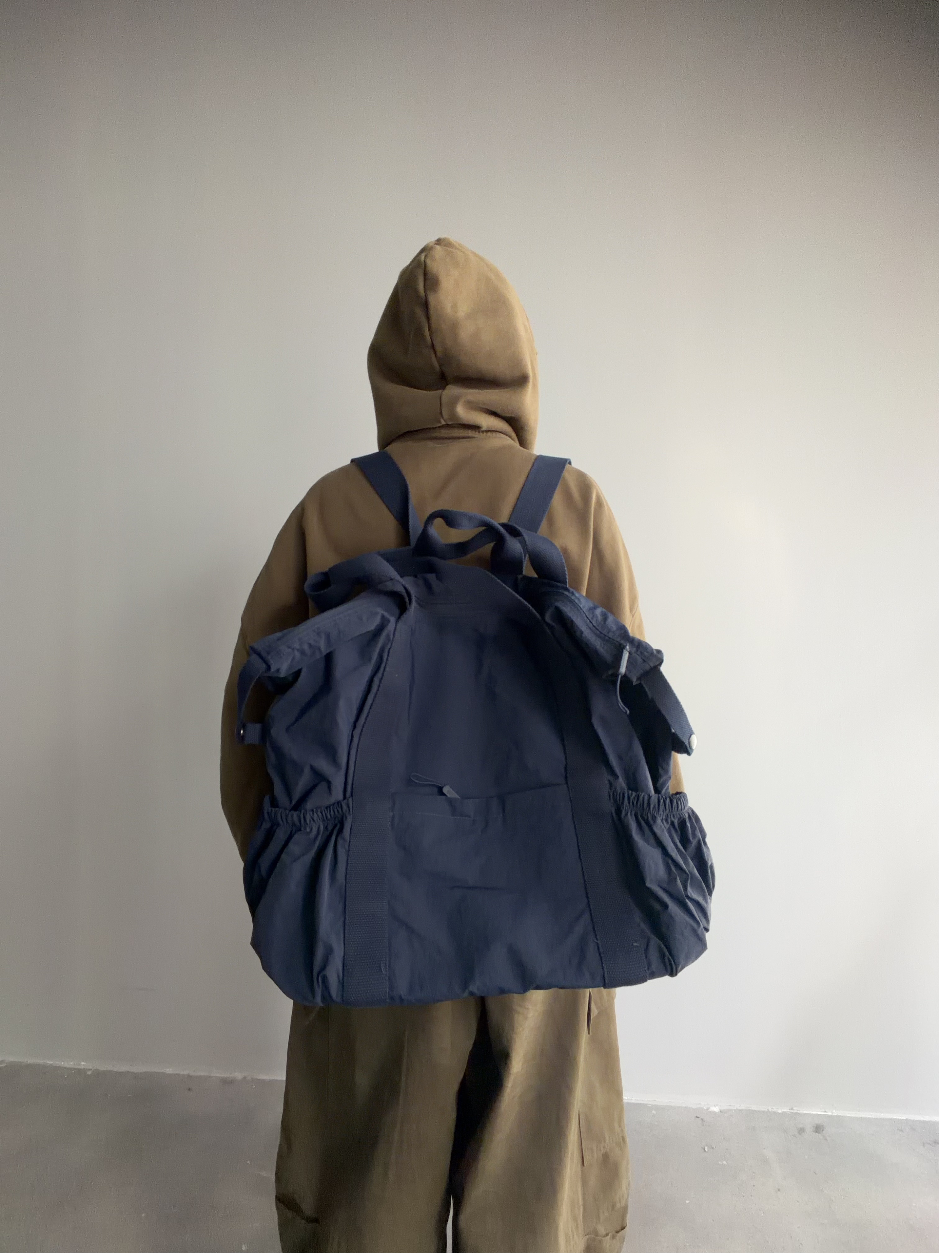 B018 多功能尼龙材质大容量女式秋冬双肩包斜挎百搭复古街拍