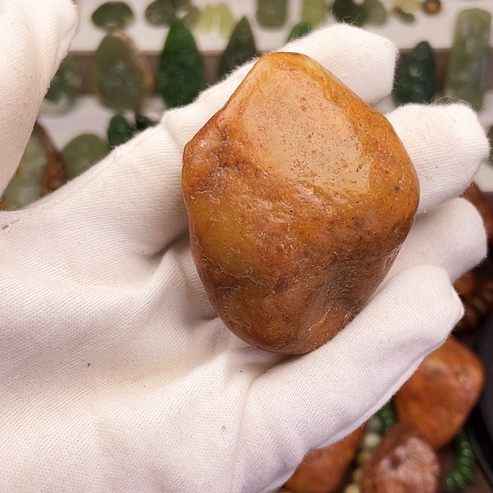 岫岩河磨玉（透闪石质玉）颈饰未镶嵌