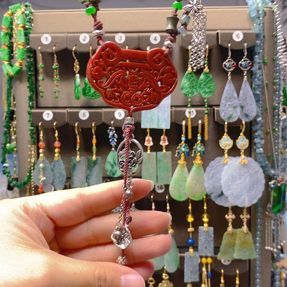 未镶嵌翡翠耳饰翡翠