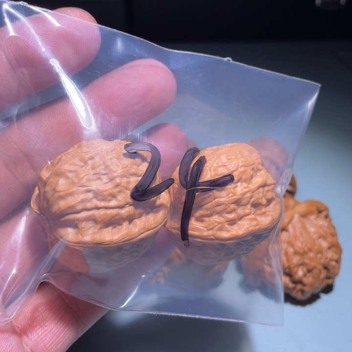文玩核桃吊坠24呃呃呃