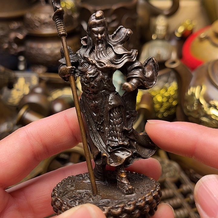 精美铜器批发档口