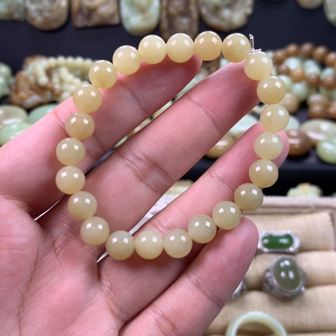 蔚***海和田玉未镶嵌手链