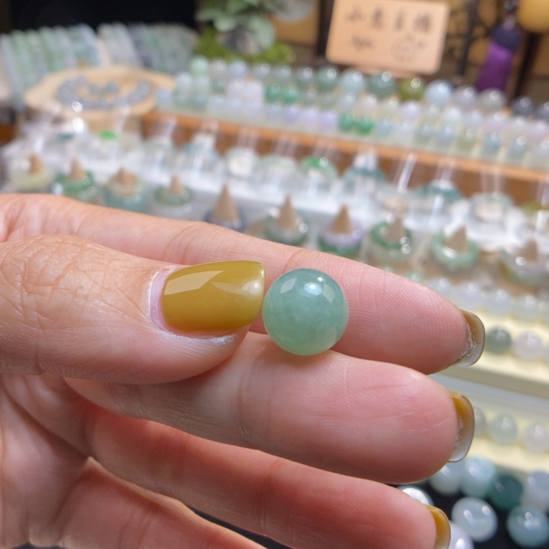 翡翠未镶嵌颈饰11.2甜绿