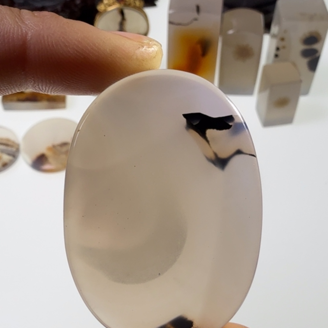 玛瑙/玉髓未镶嵌珠宝半成品